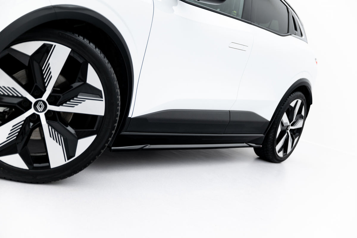 Sideskjørtforlengere til Renault Megane E-Tech Electric MK1 fra Maxton Design, produktbilde ovenfra