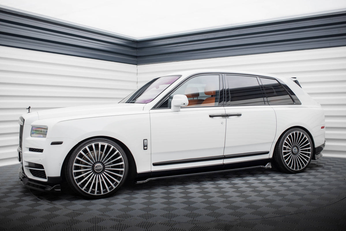 Maxton Design sideskjørt for Rolls Royce Cullinan i strukturert svart finish, nærbilde