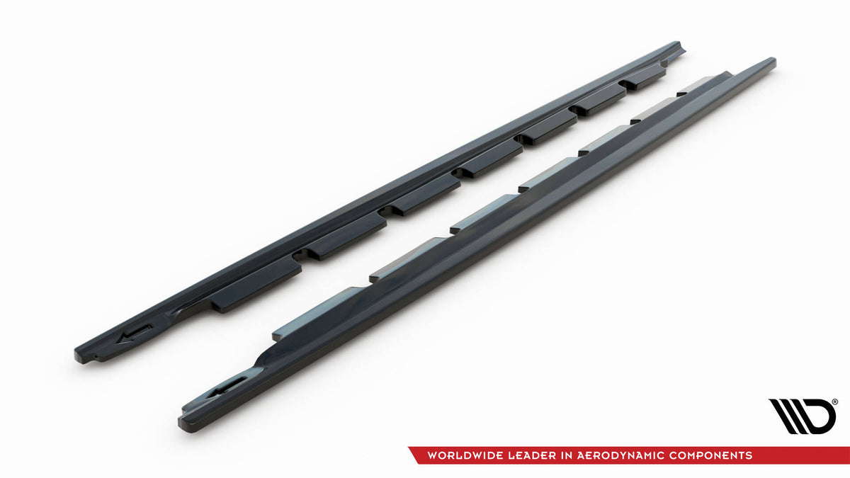 Par med sideskjørt-diffusorer for Toyota Yaris MK3 lagt ved siden av hverandre