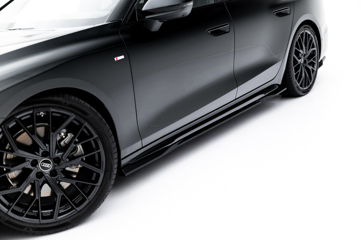 Nærbilde av sideskjørt diffuser med Gloss Black-finish, Audi A6 S-Line C9