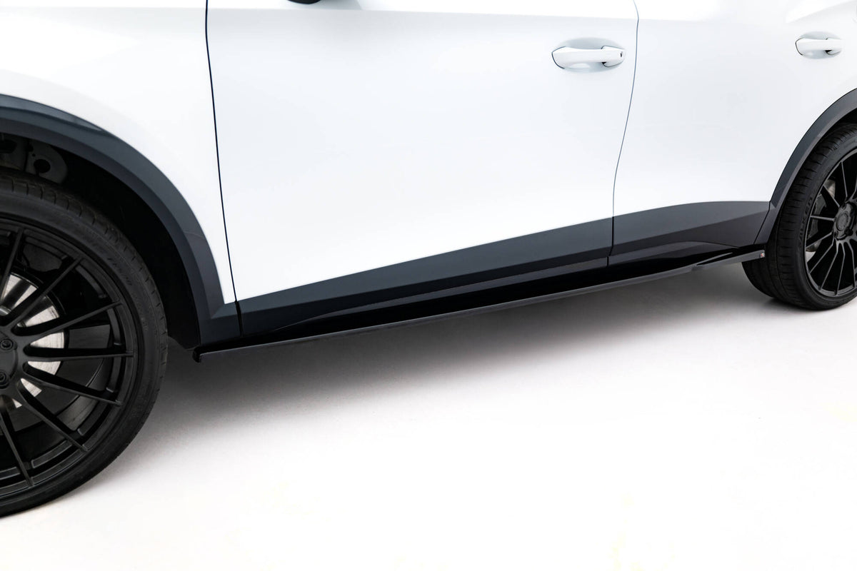 Sideskjørt diffusers til Cupra Formentor Mk1 Facelift i blank sort ABS