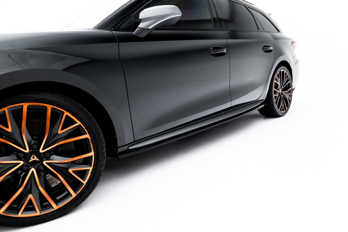 Nærbilde av Maxton sideskjørt diffuser på Cupra Leon Aero Mk1 Facelift