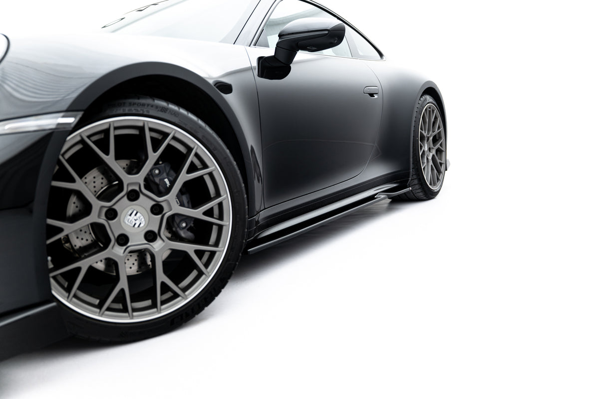 Sidepanel-diffuser for Porsche 992 vist fra skrå vinkel