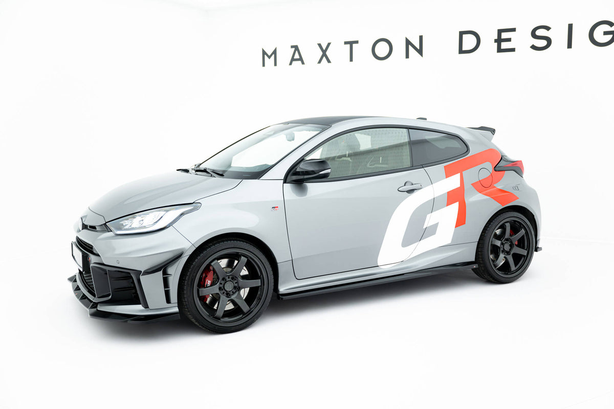 Sideskjørt diffusers i blank sort ABS til Toyota GR Yaris Mk4 Facelift
