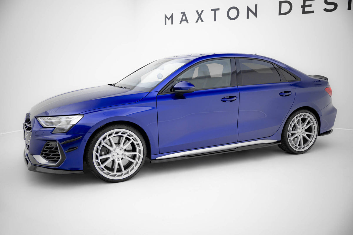 Nærbilde av sideskjørt diffuser til Audi S3 Sedan 8Y Facelift