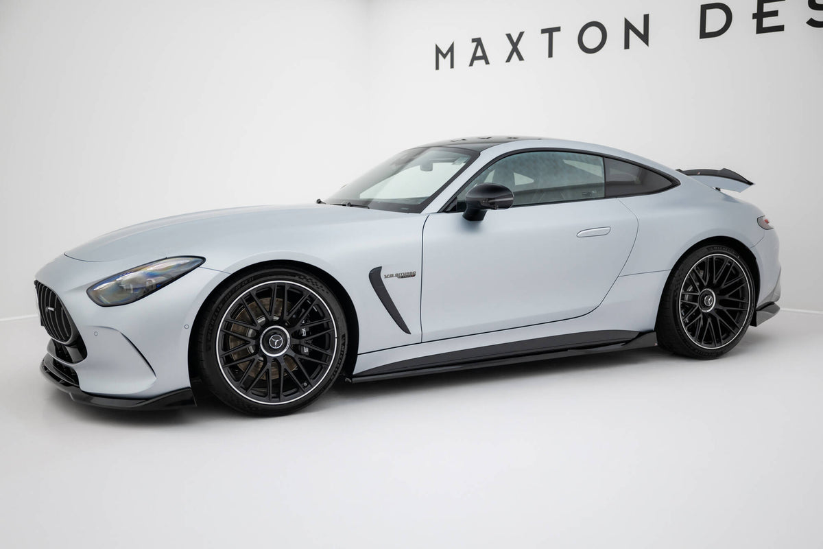 Maxton Design sideskjørt-diffuser montert på Mercedes AMG GT 63 i nærbilde