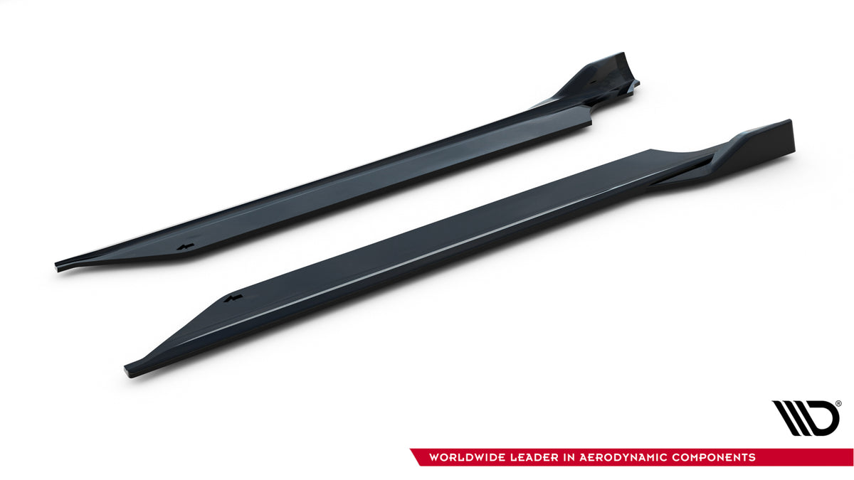 Detaljbilde av terskelforlenger V.2 i sort ABS-plast for Porsche 911 992