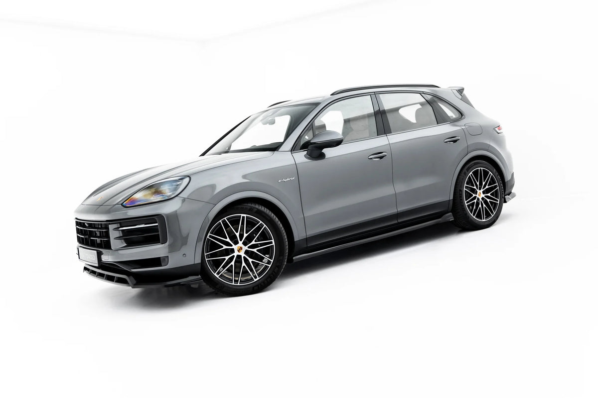Nærbilde av sideskjørt-diffuser med vertikale ribber, Porsche Cayenne Mk3