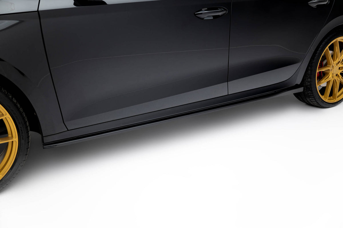 Sideskjørt diffusers i blank sort ABS til Skoda Octavia RS Mk4 Facelift