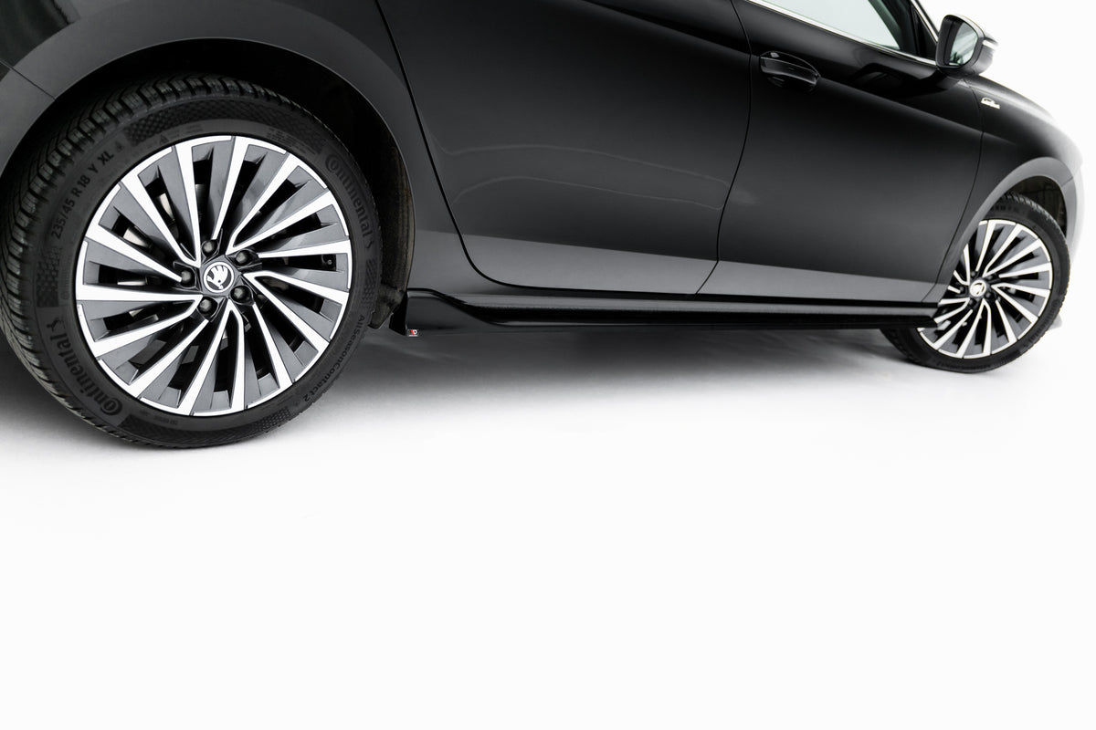 Sideskjørt-diffusor V.2 for Skoda Superb MK4 med synlig linjeprofil ovenfra