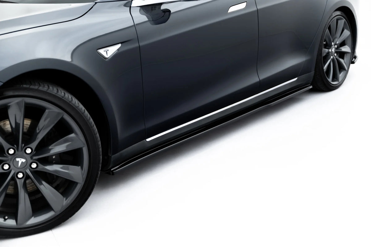 Maxton Design sideskjørt til Tesla Model S Mk1 sett fra siden