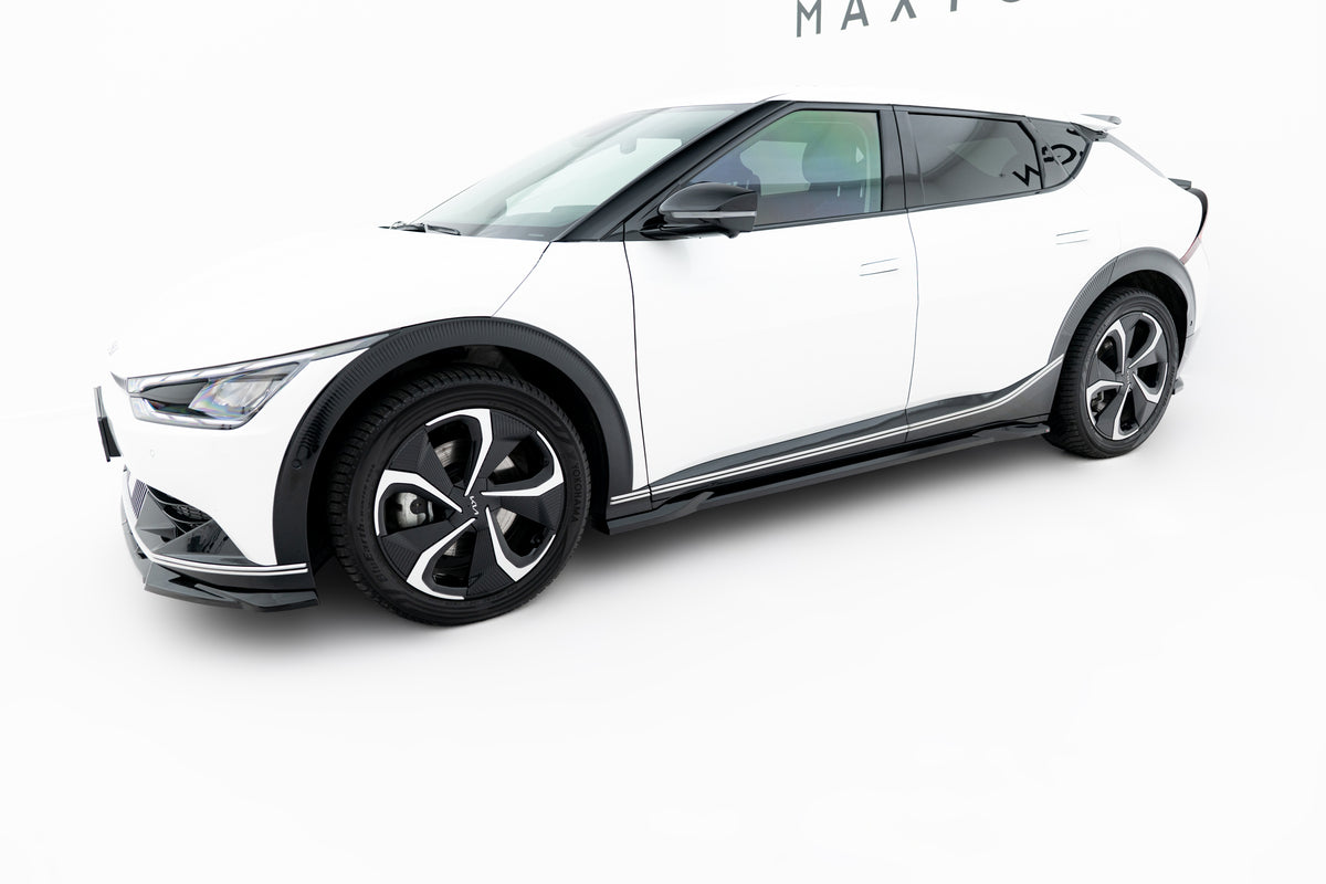 Maxton Design terskelforlenger for Kia EV6 MK1, skrå vinkel forfra