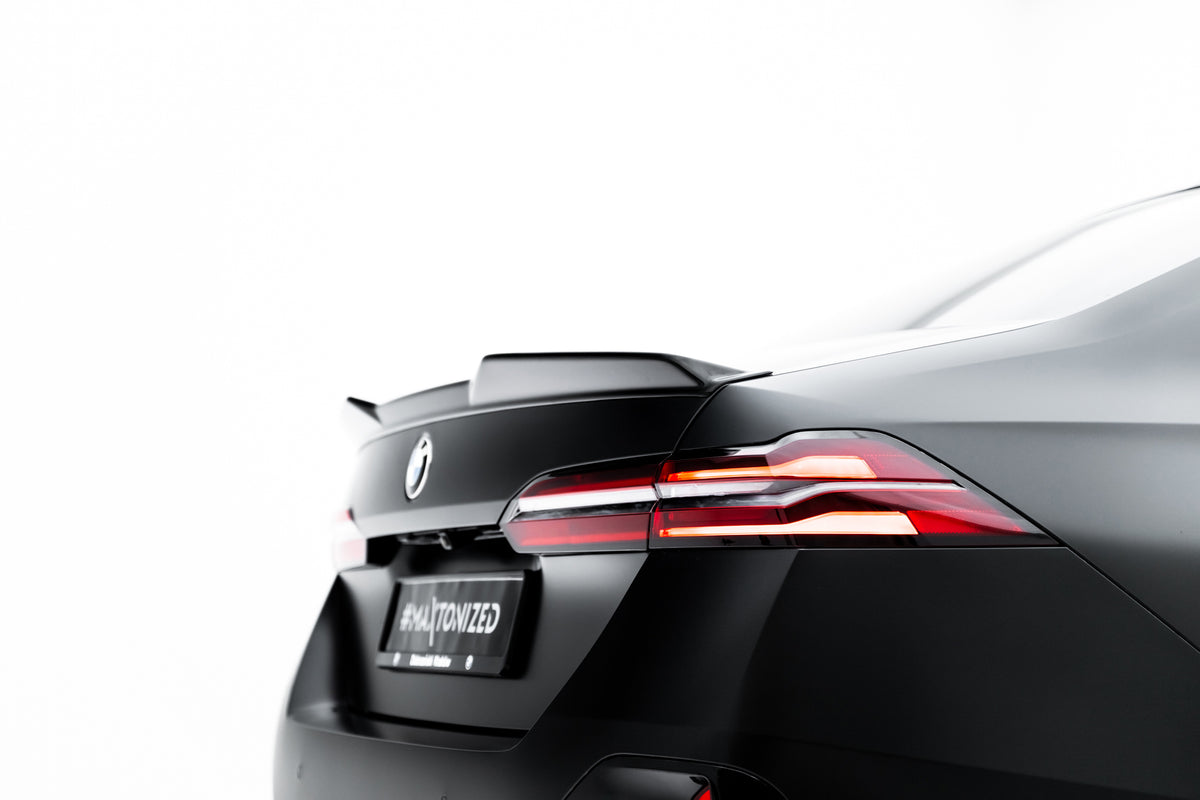Maxton spoiler BMW 5-serie G60 RS – bakperspektiv, aerodynamisk design M-Pakke