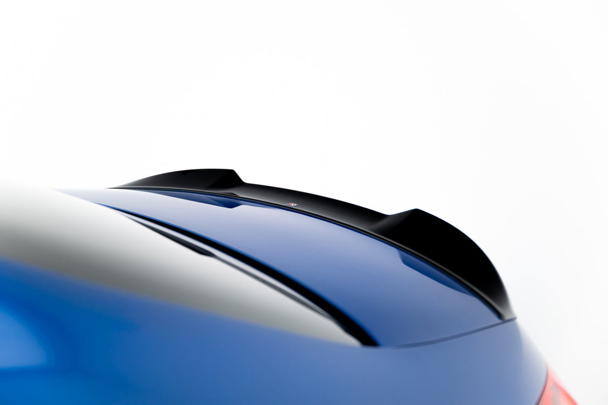 3D spoiler cap fra Maxton for Mercedes W206 C 43 AMG-Line, nærbilde av kanten