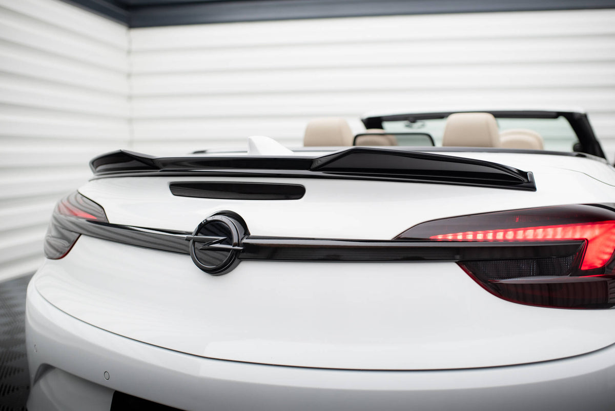 Spoiler Cap 3D til Opel Cascada i blank svart finish sett ovenfra