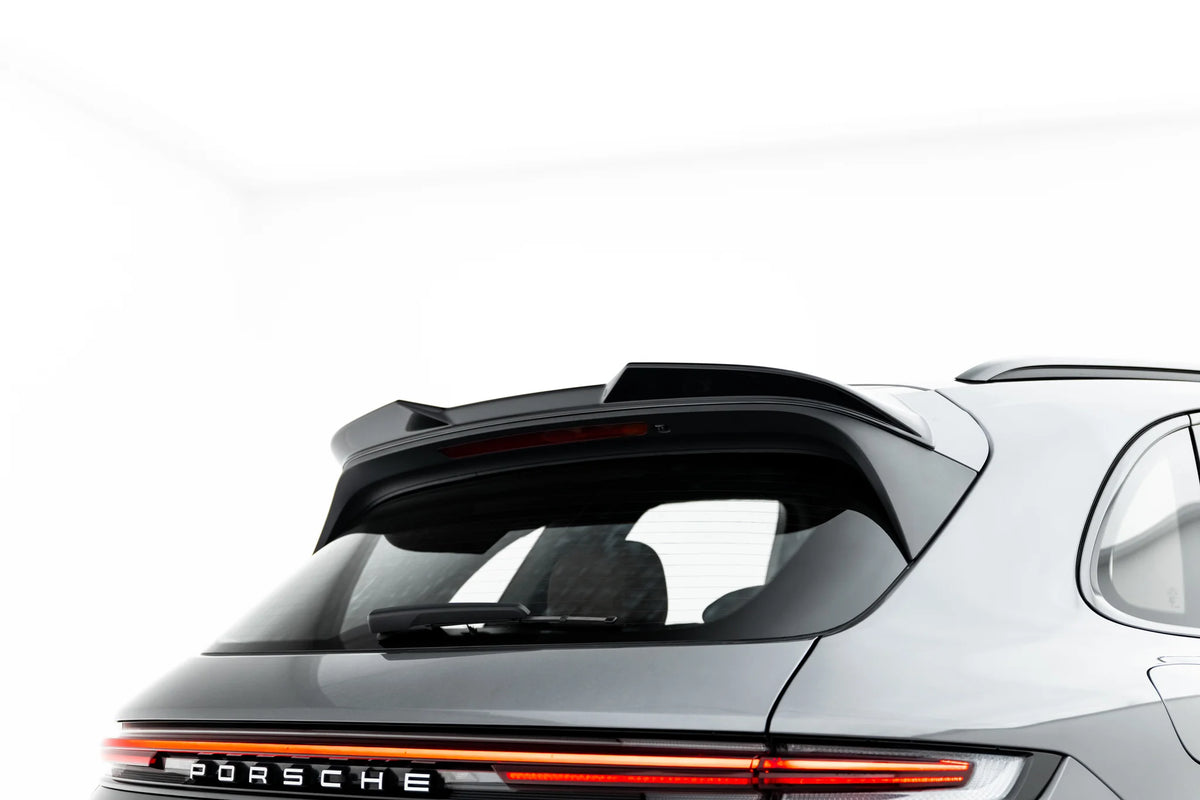 Spoiler cap montert på hekkspoileren til Porsche Cayenne Mk3 Facelift