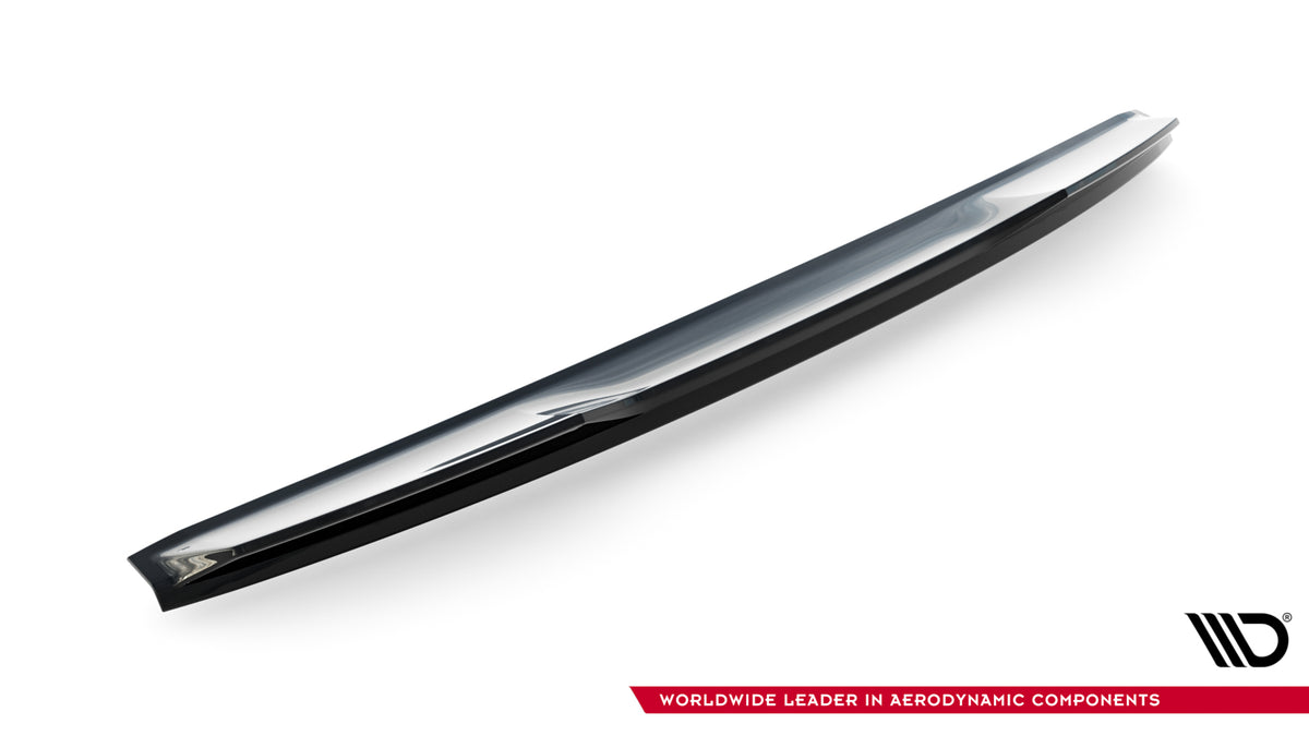 Innhold i esken med spoiler cap, 3M-tape og avfettingsklut til Skoda Superb MK4