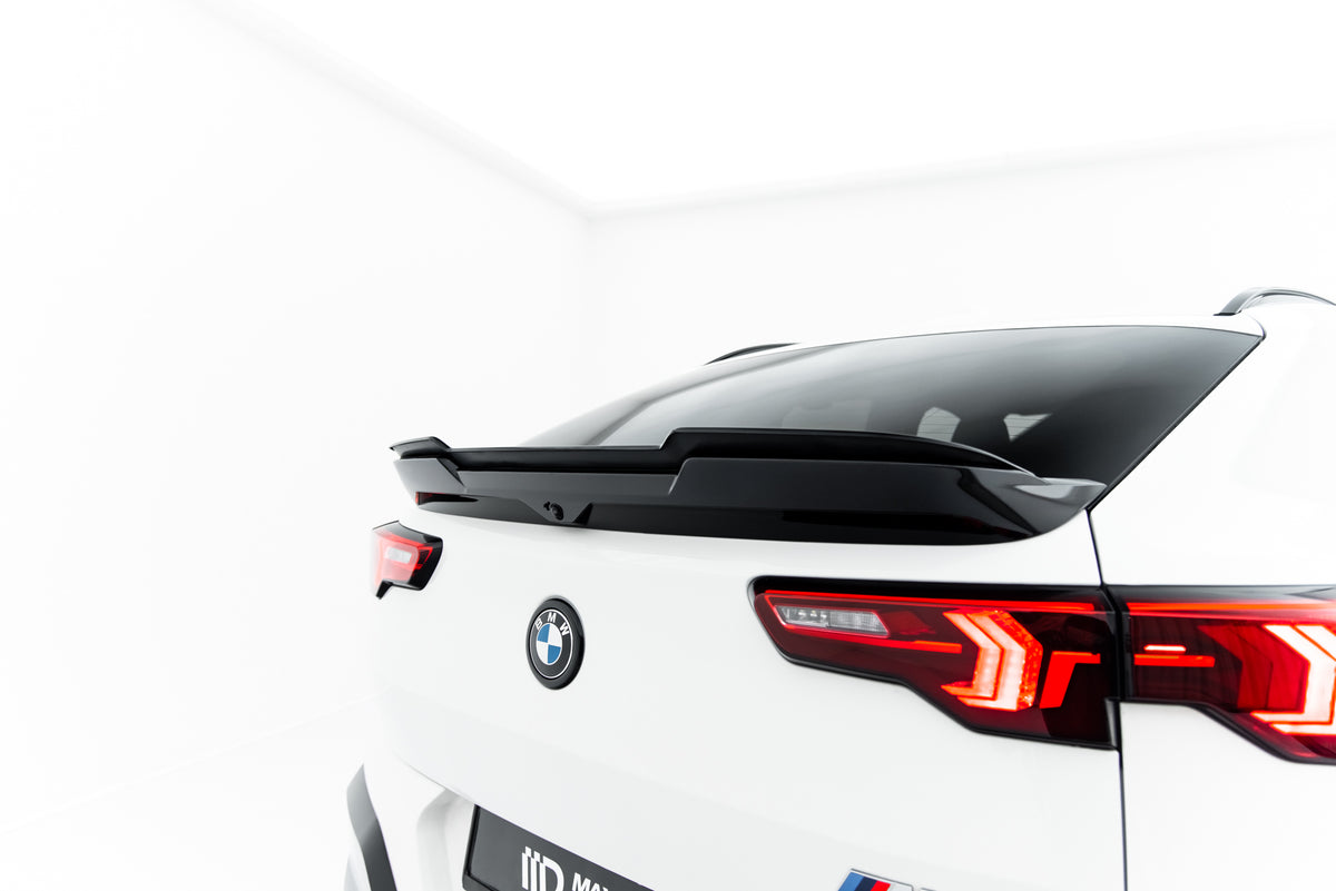 Spoiler Cap i blank sort til BMW X2 M35i U10 montert på hekklokket