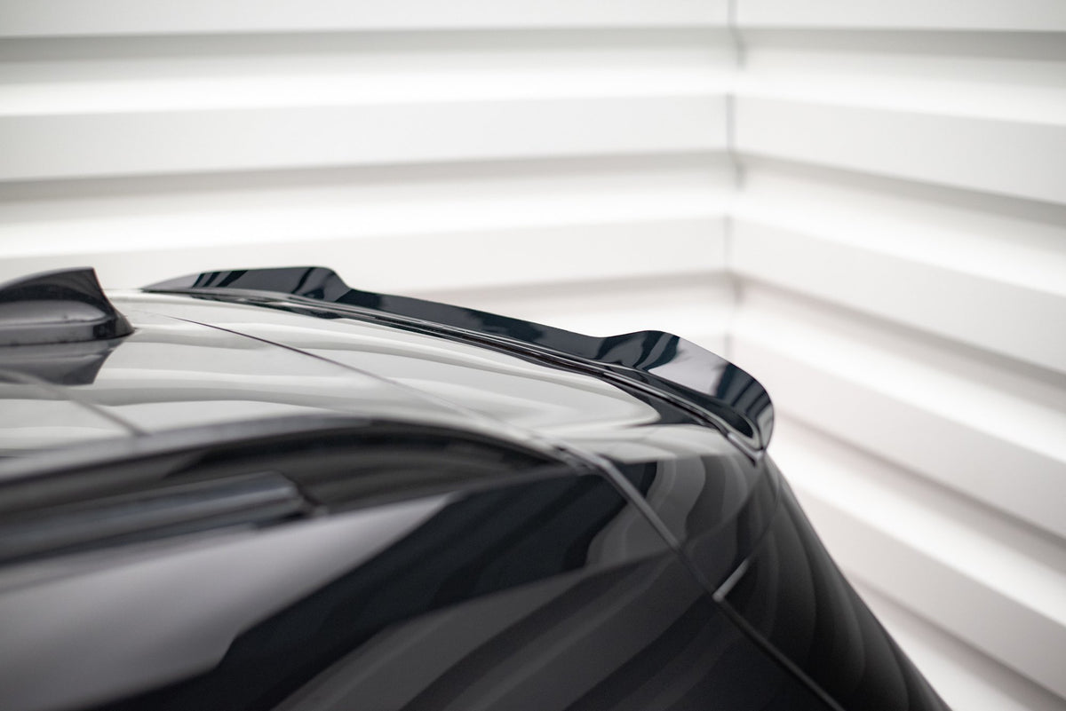 Spoiler cap til BMW X7 M-Pakke G07 i strukturert svart sett ovenfra