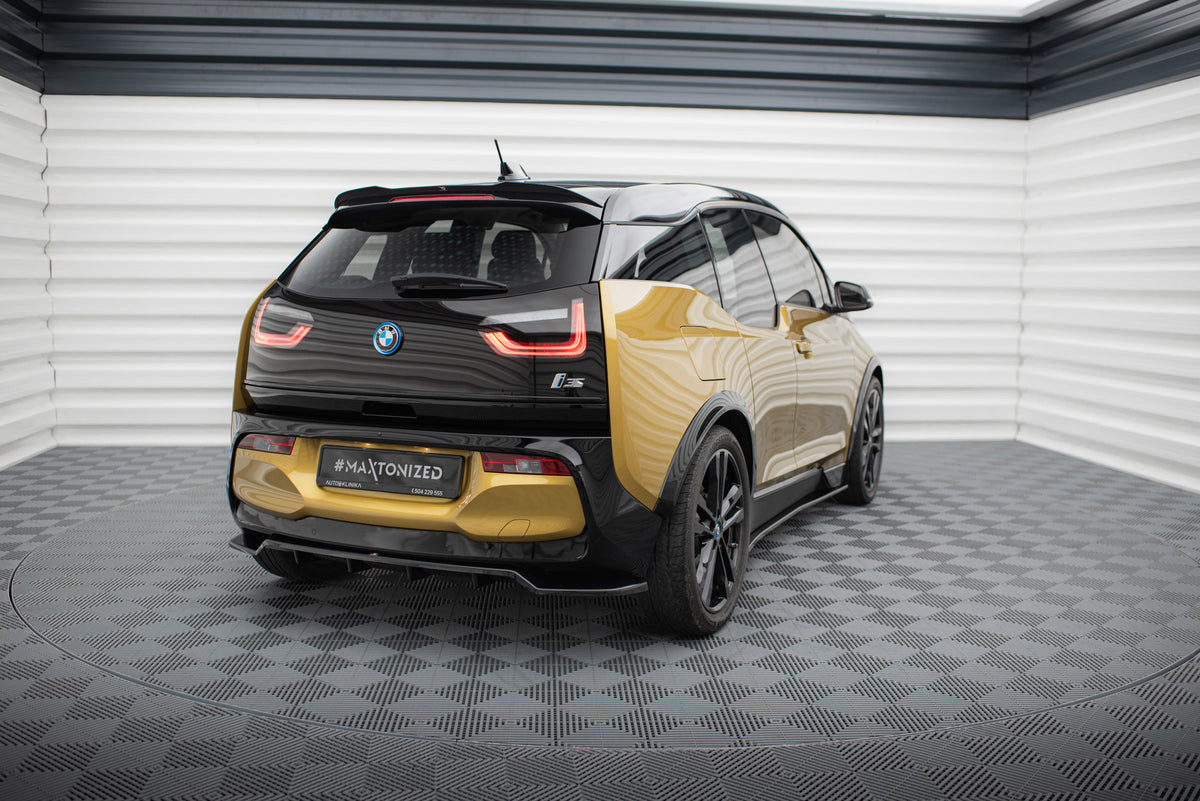 Nærbilde av spoiler cap i Gloss Black til BMW i3 S Mk1 Facelift
