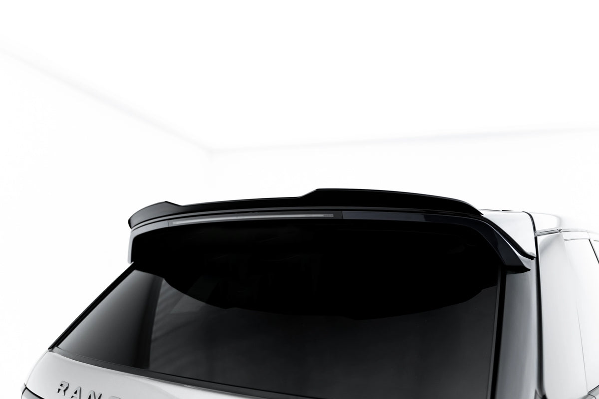 Detalj av sømløs overgang på spoiler cap til Range Rover Sport Mk2 Facelift