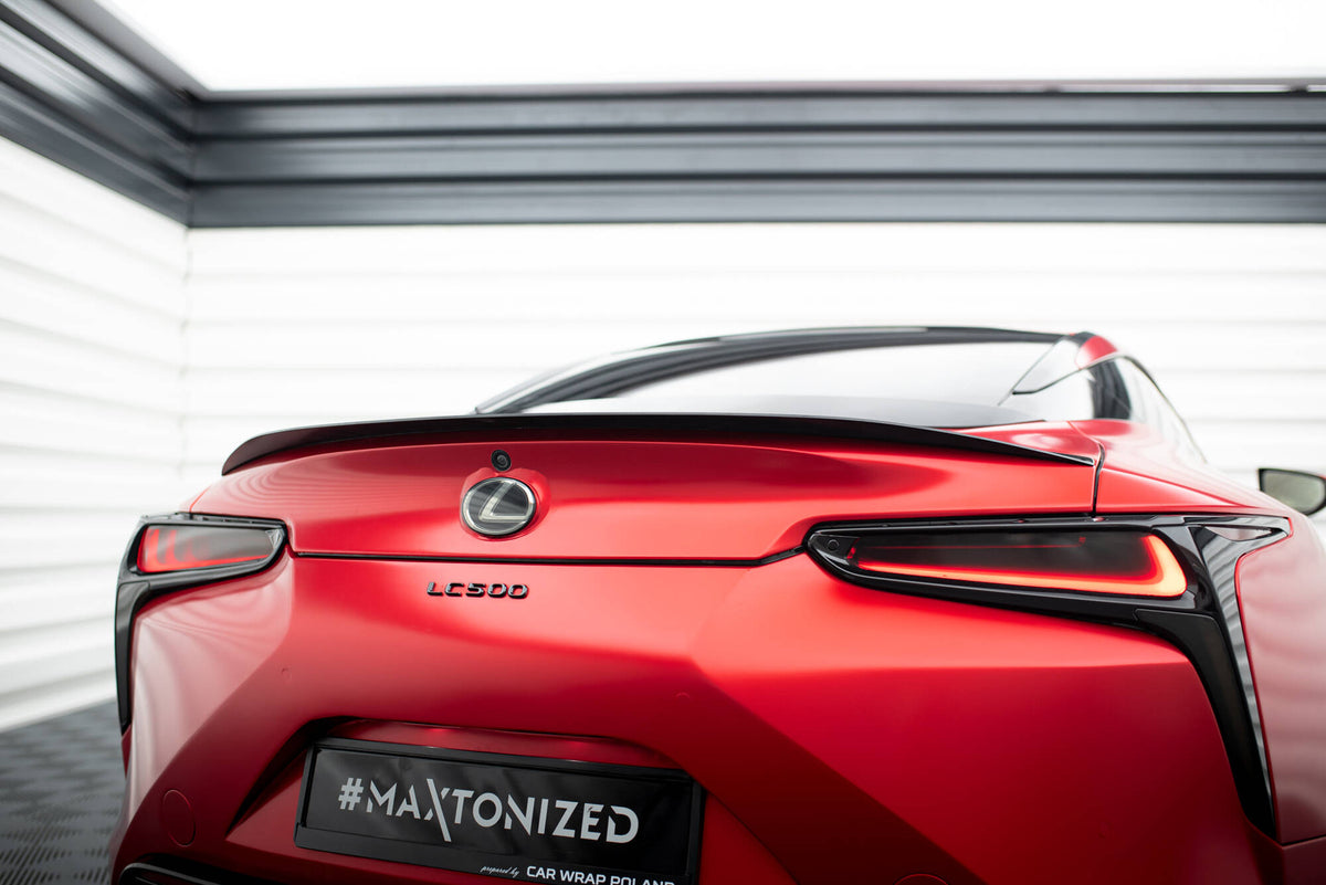 Spoiler cap til Lexus LC 500 sett bakfra med strukturert svart overflate