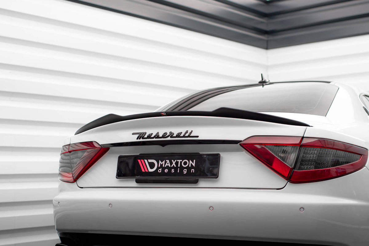 Spoiler cap til Maserati Granturismo S Mk1 i blank svart, sett ovenfra