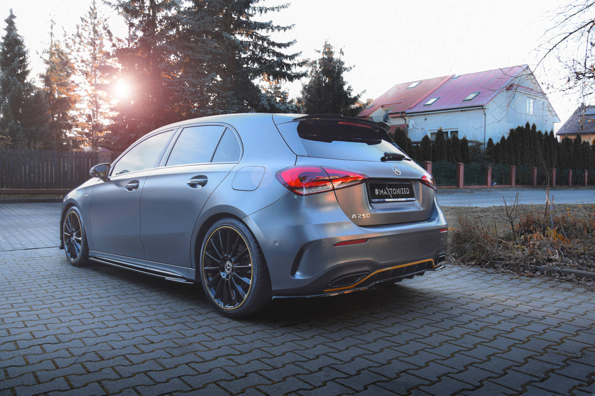 Maxton Design spoilerforlenger for Mercedes A W177 i nærbilde