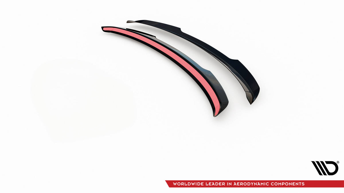 Sort spoiler cap montert på Mercedes A AMG-Line Hatchback W177 sett fra skrå vinkel