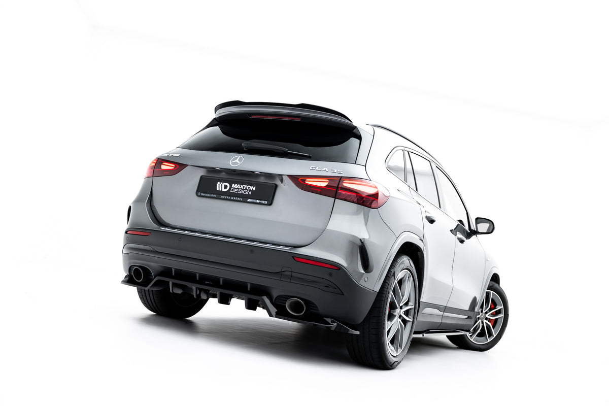 Spoiler Cap montert på hekkluke på Mercedes-AMG GLA 35 Facelift