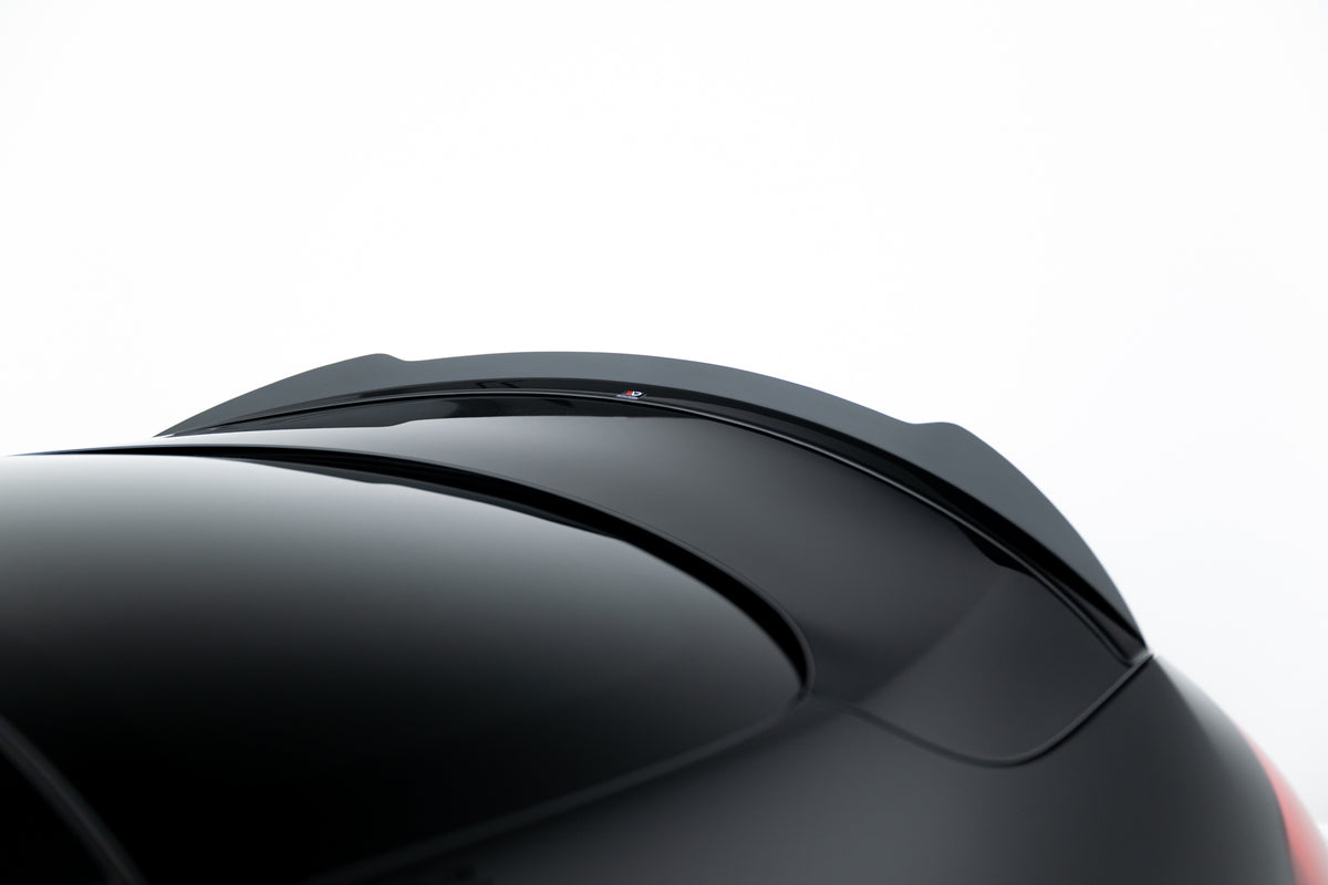 Nærbilde av Gloss Black spoiler til Mercedes C205 Coupé AMG-Line