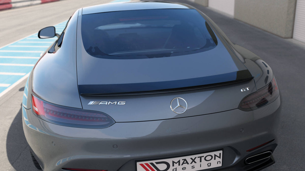 Spoiler cap til Mercedes GT C190 Facelift montert på bagasjeluken, sett bakfra