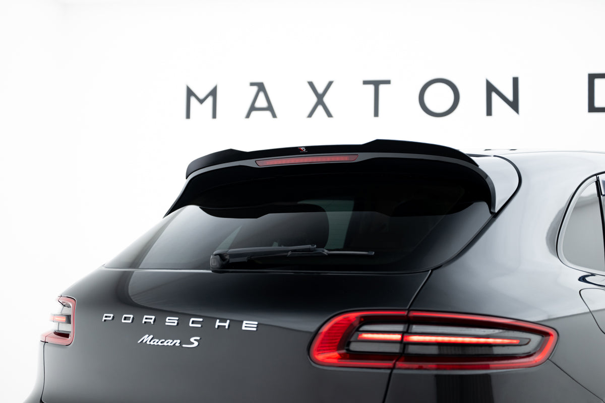 Spoiler Cap til Porsche Macan Mk1 i blank sort ABS montert på bakluke