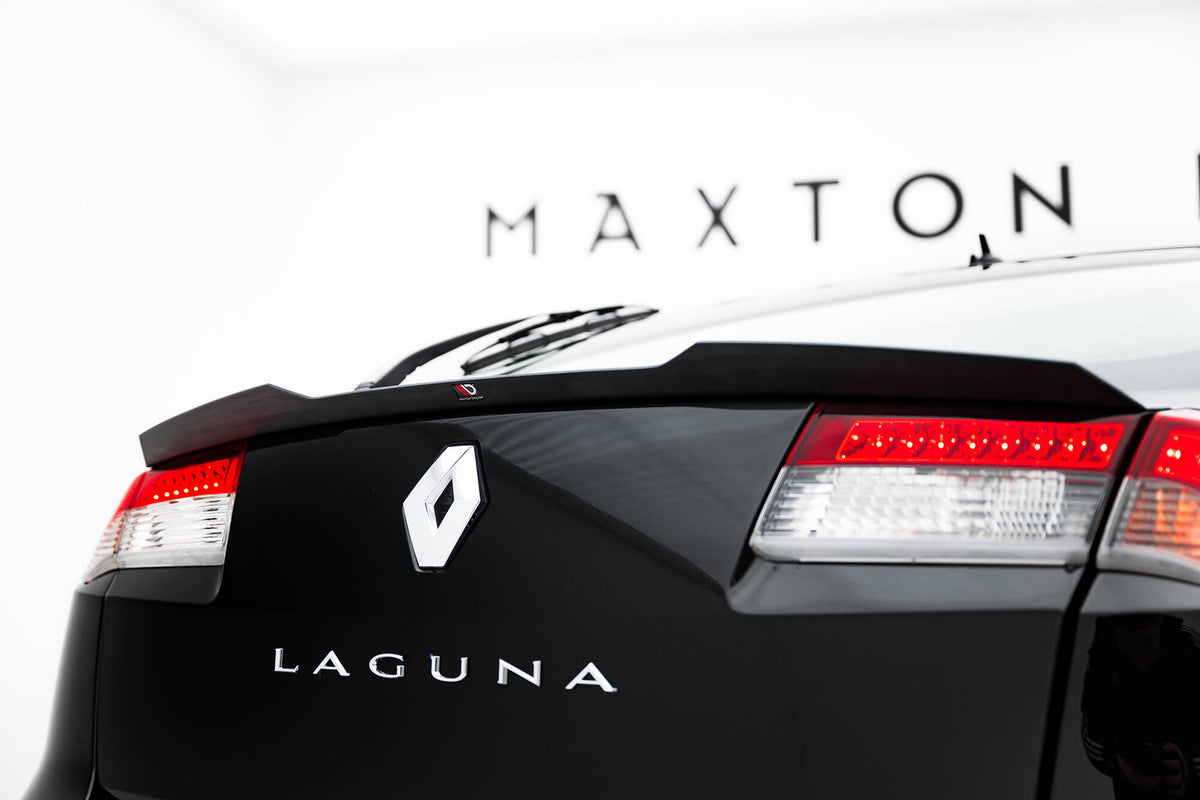 Spoiler cap til Renault Laguna Hatchback GT Mk3, sett bakfra i strukturert svart