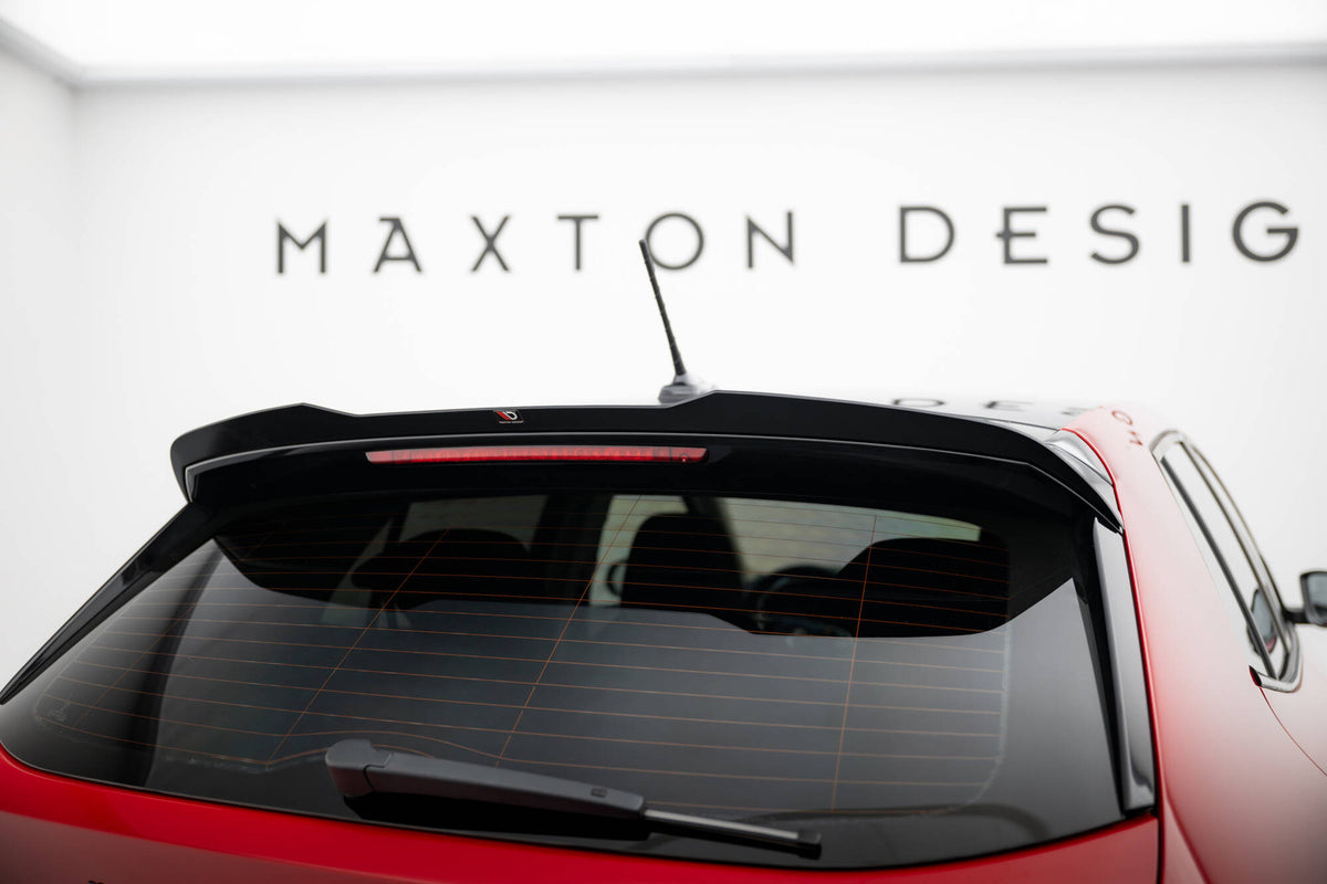 Spoiler cap til Skoda Fabia MK4 i blank svart finish, sett bakfra