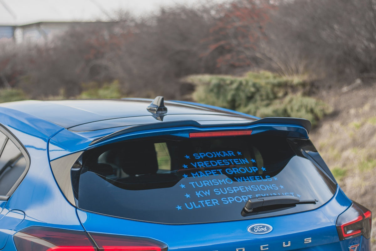 Ford Focus ST Hatchback MK4 spoiler V.2 Maxton Design høyre bakvinkel