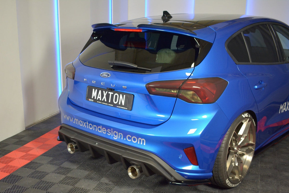 Spoiler cap V.3 til Ford Focus ST-Line MK4 vist ovenfra i sort finish