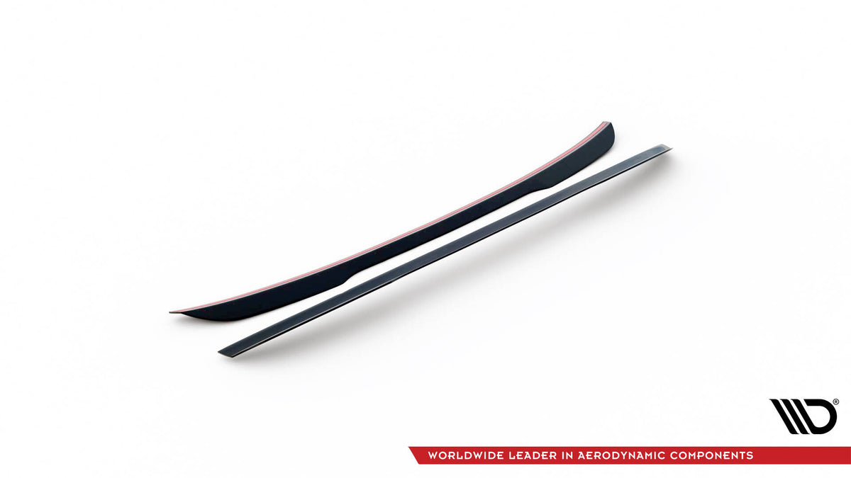 Pakkeinnhold med spoiler cap, 3M tape og avfettingsklut til Passat R-Line B8