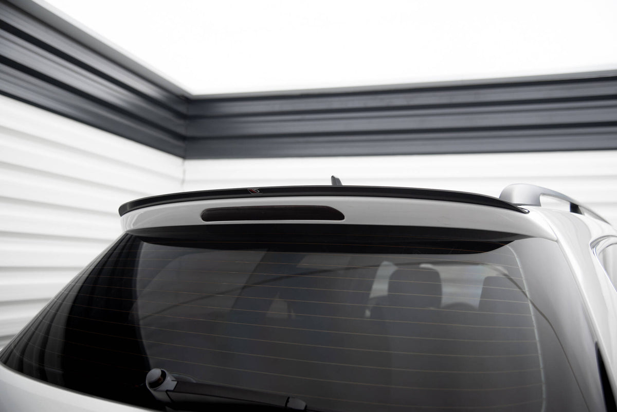 Spoiler cap til VW Passat Variant B7 sett bakfra i sort finish