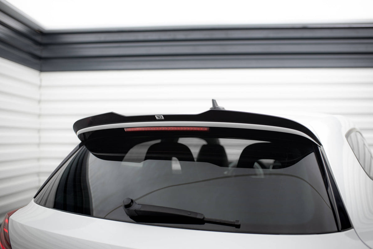 Spoiler cap til VW Scirocco MK3 Facelift sett ovenfra mot hvit bakgrunn