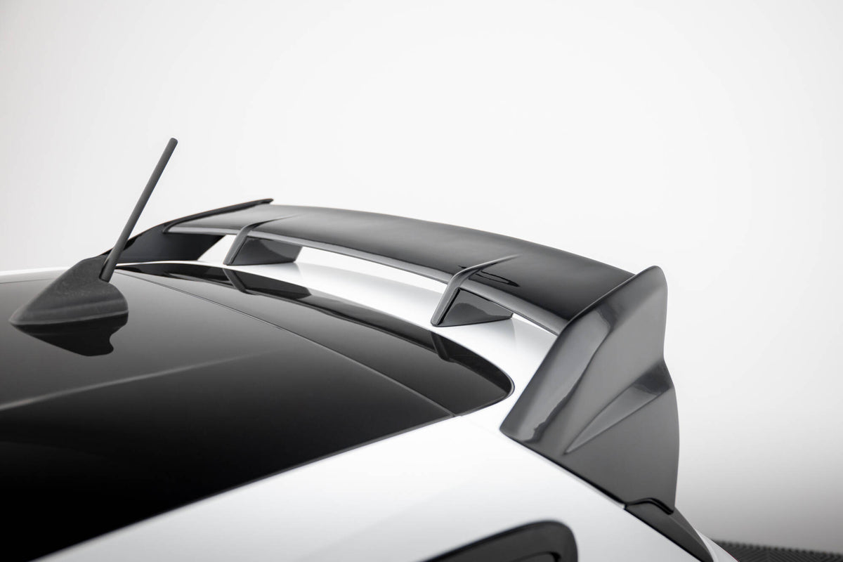 Spoiler til Ford Fiesta MK8 med festemateriell og monteringsveiledning