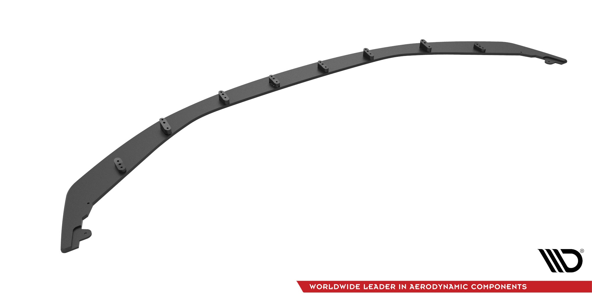 Frontspoiler BMW M4 G82, svart buet del med festebraketter, sett fra skrå vinkel mot hvit bakgrunn.