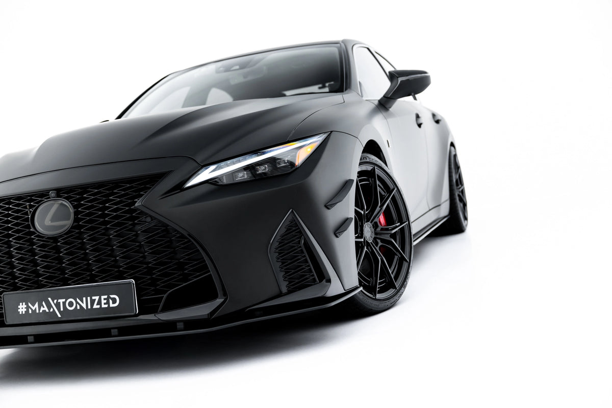 Street Pro frontsplitter til Lexus IS 500 sett fra siden
