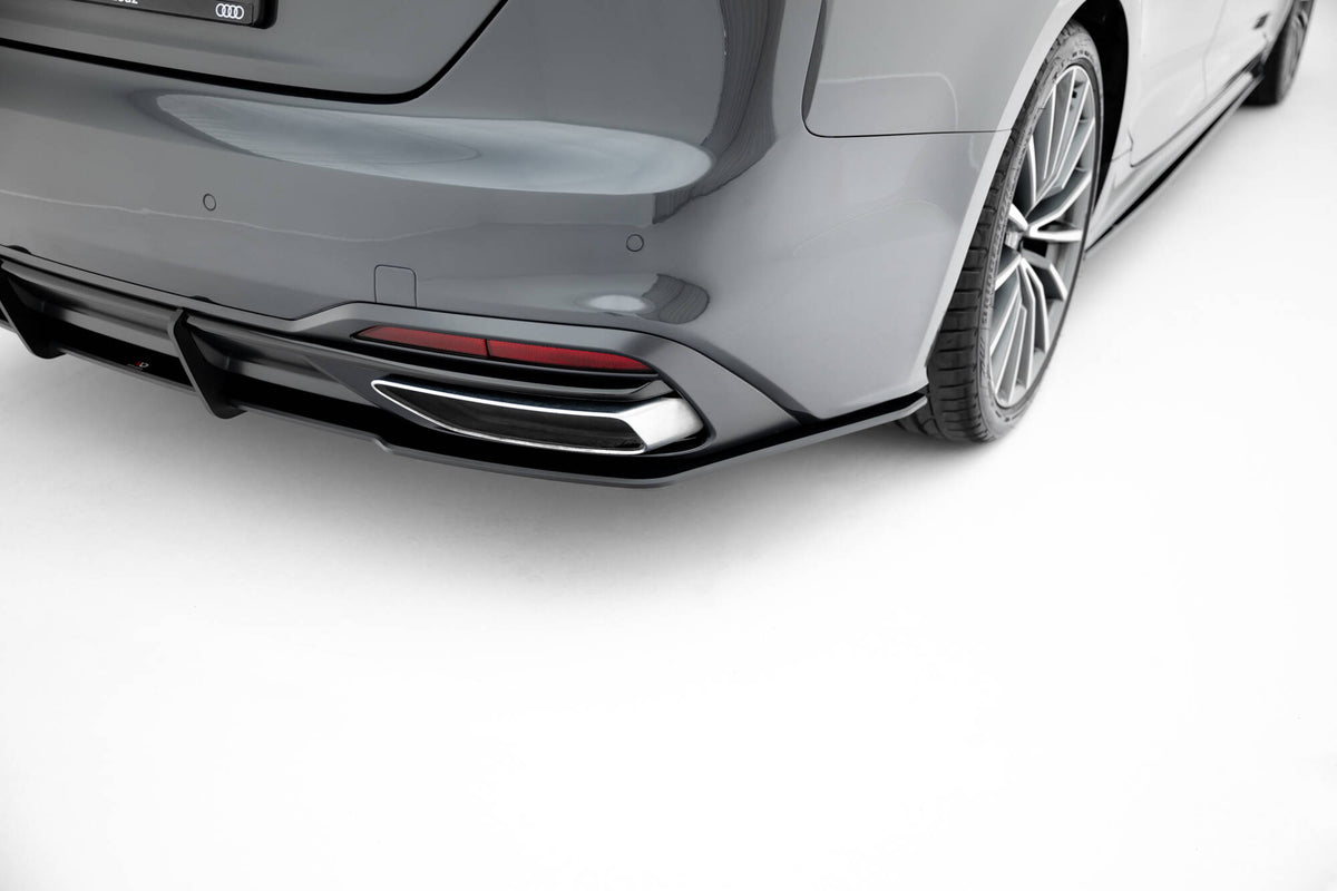Maxton Design diffuser til Audi A5 S-Line i nærbilde av overflaten