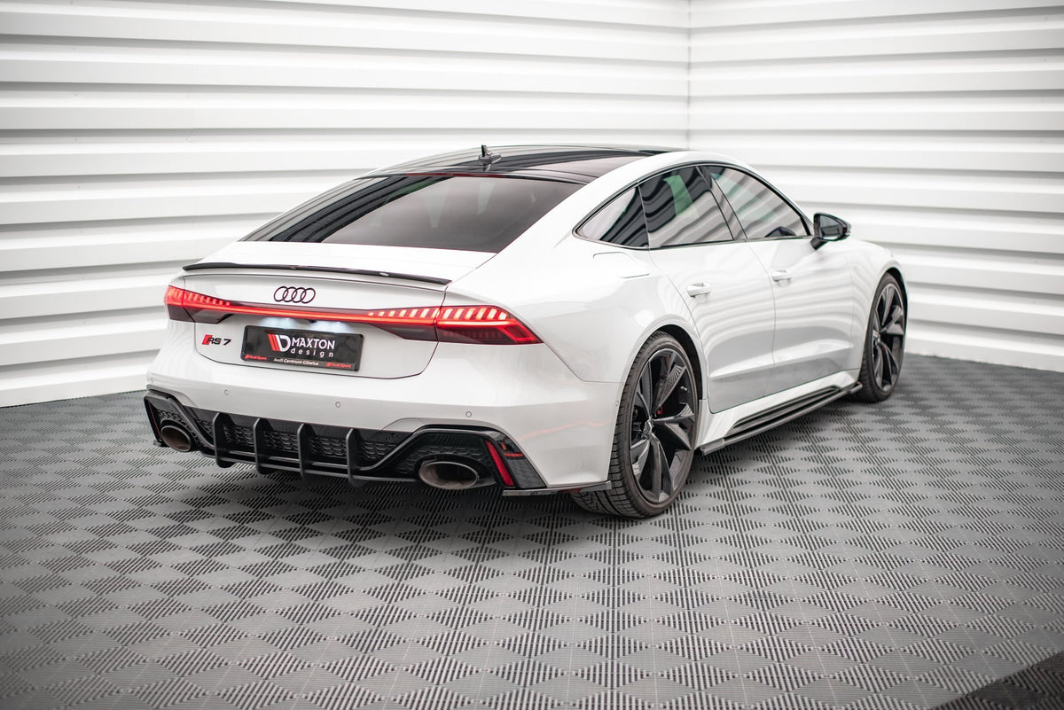 Street Pro diffuser for Audi RS7 C8 / RS6 C8 vist fra skrå vinkel