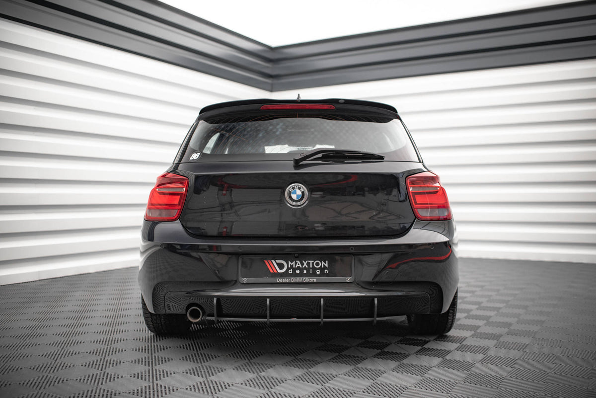 Nærbilde av diffuser BMW 1 F20 med aerodynamiske lameller i høykvalitets ABS-plast