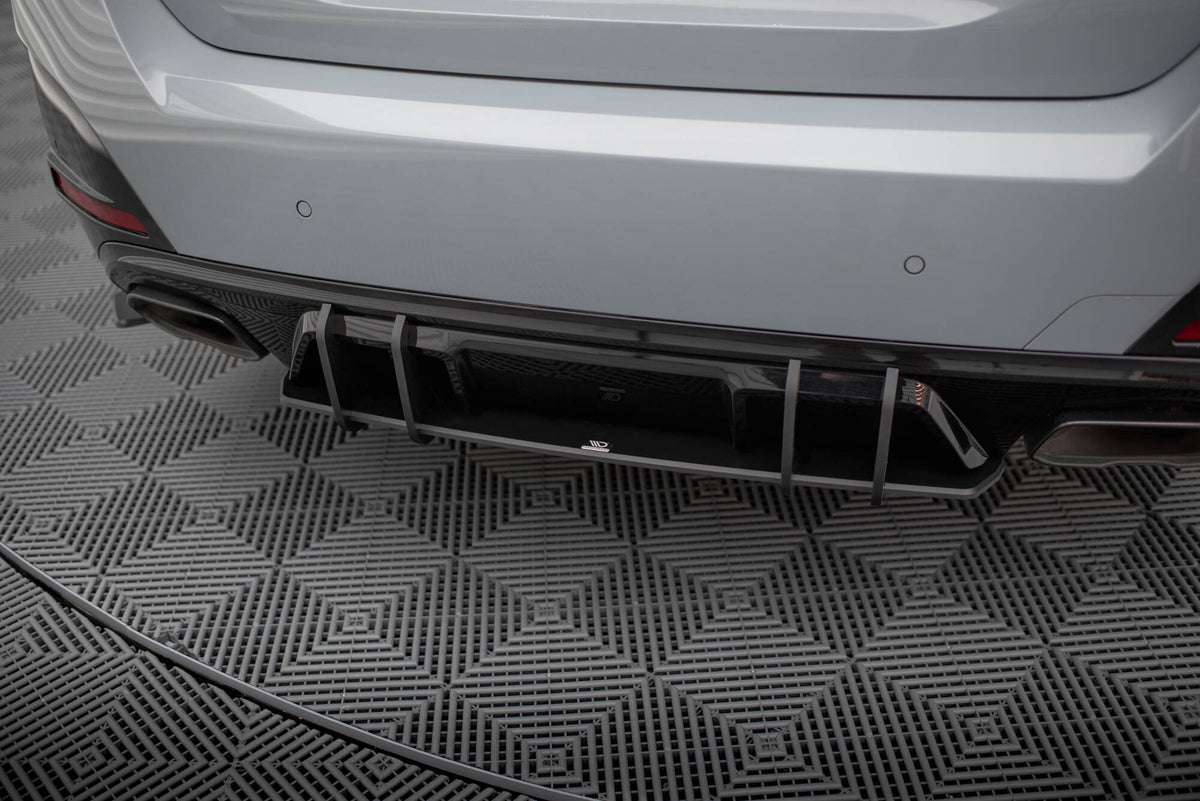 Diffuser montert på BMW 4 Gran Coupe M440i G26 bakfanger