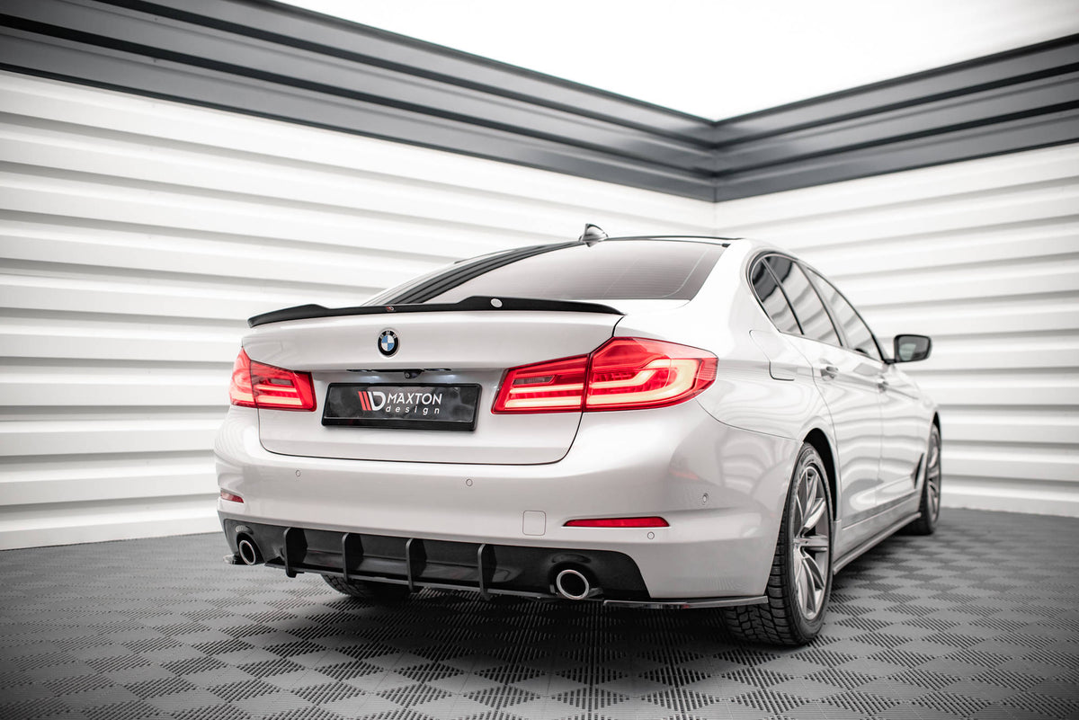 Diffuser BMW 5 Sedan G30 fra M-Maxton, matt svart ABS, sett forfra