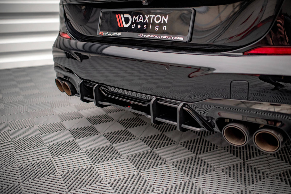 Diffuser BMW M235i F44 – Maxton Design montert bakfra