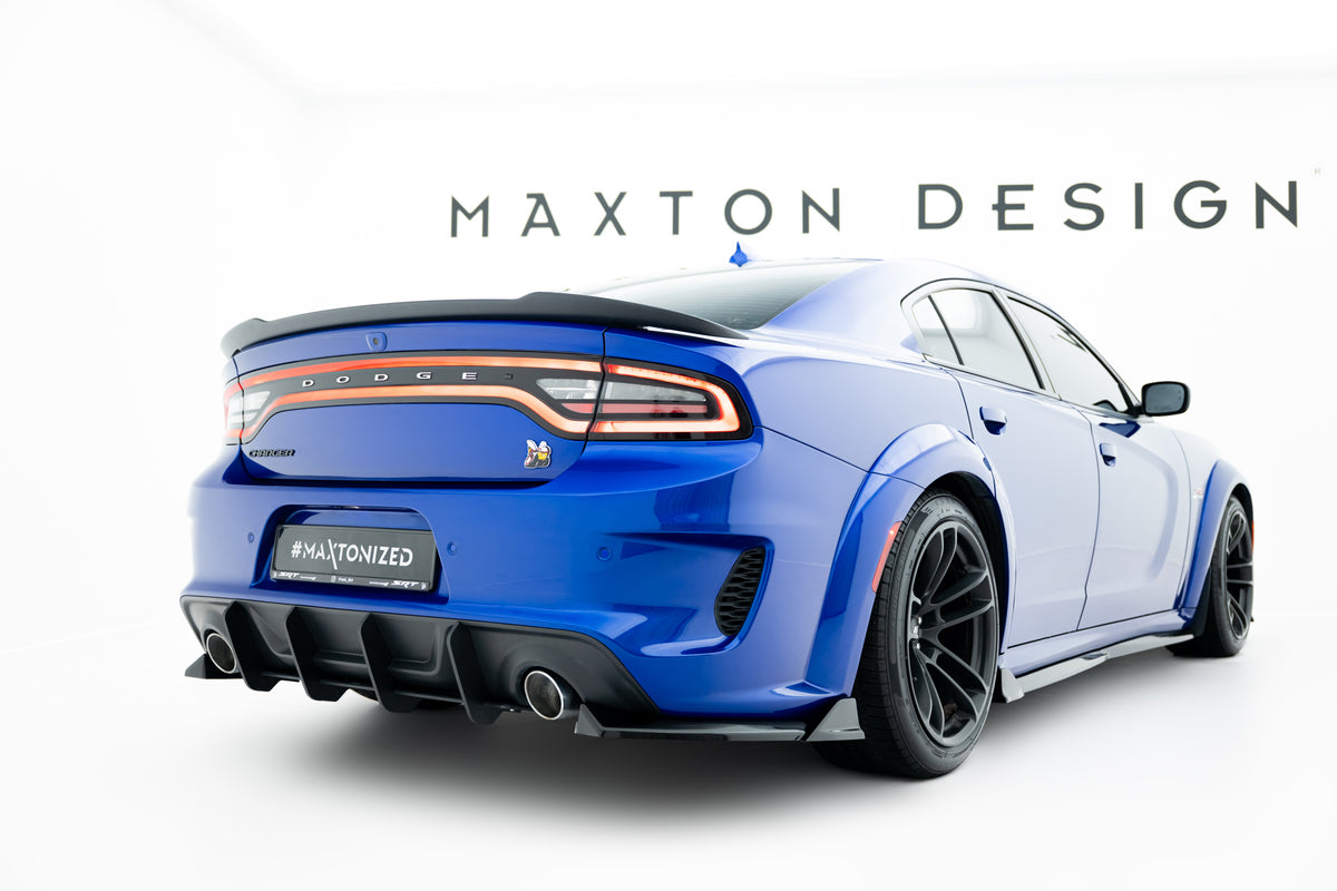 Bakdiffuser for Dodge Charger RT Scat Pack Widebody sett bakfra i matt svart